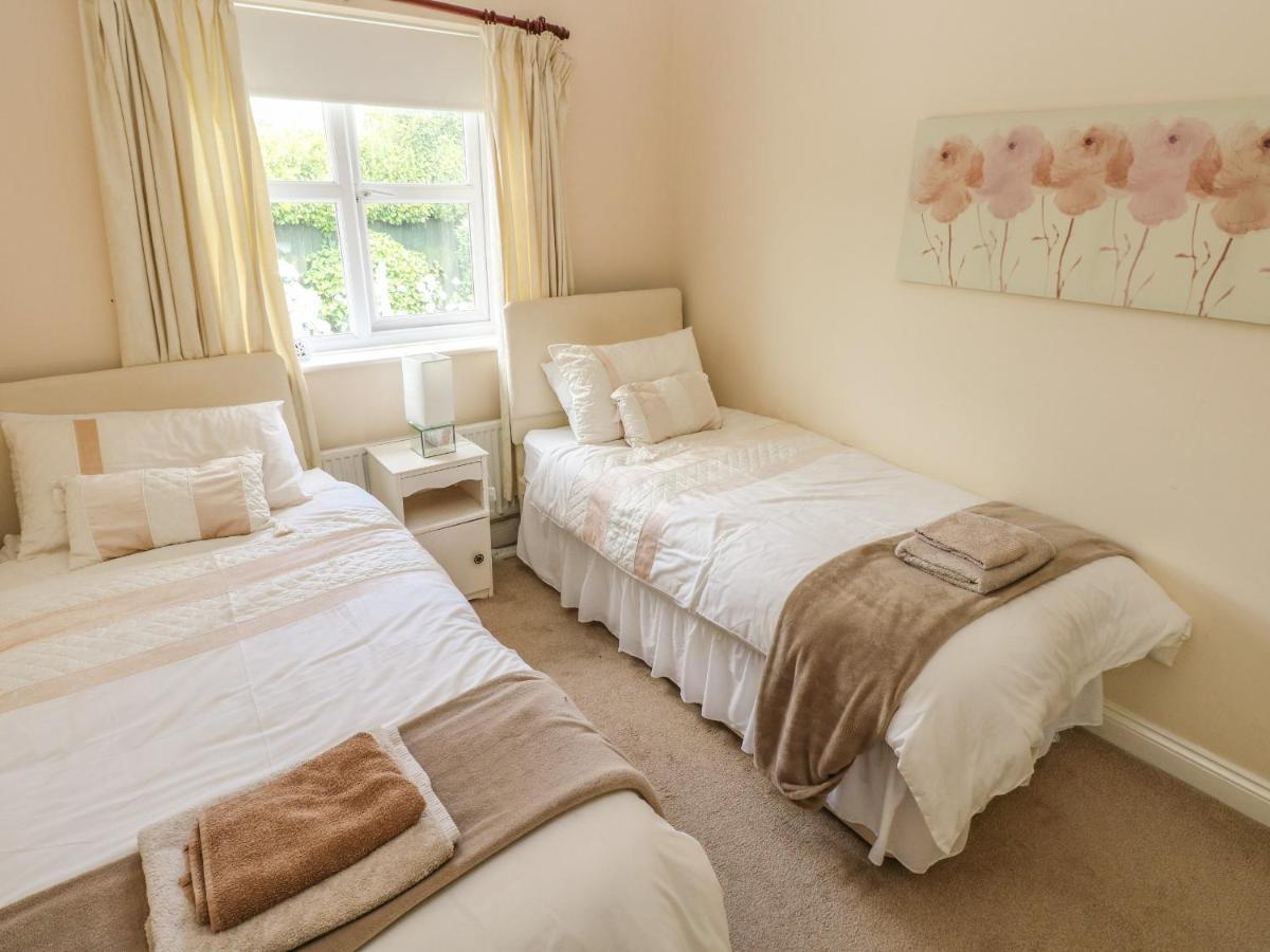 2 Primrose Cottage ซอนเดอร์สฟุต ภายนอก รูปภาพ